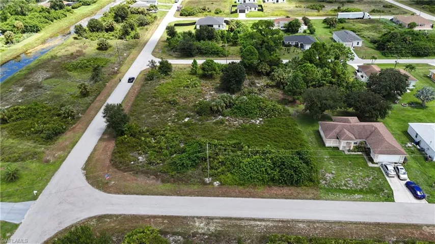 911 Martha Ave S, Lehigh Acres, Florida 33974