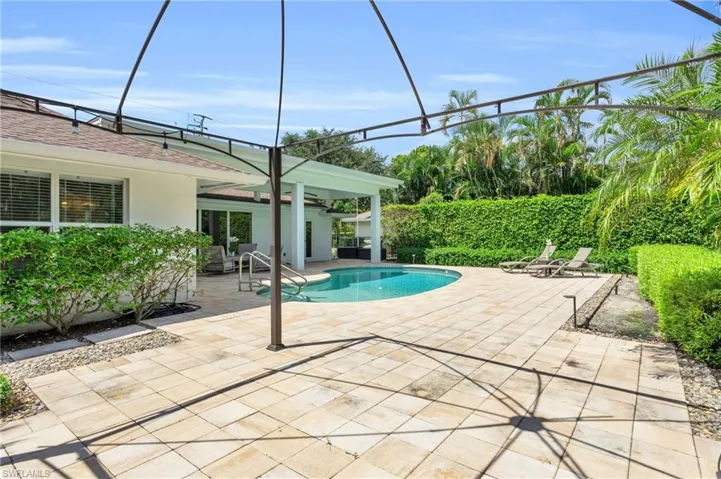 5000  West  BLVD, Naples, FL 34103