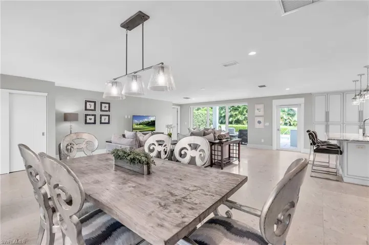5000  West  BLVD, Naples, FL 34103