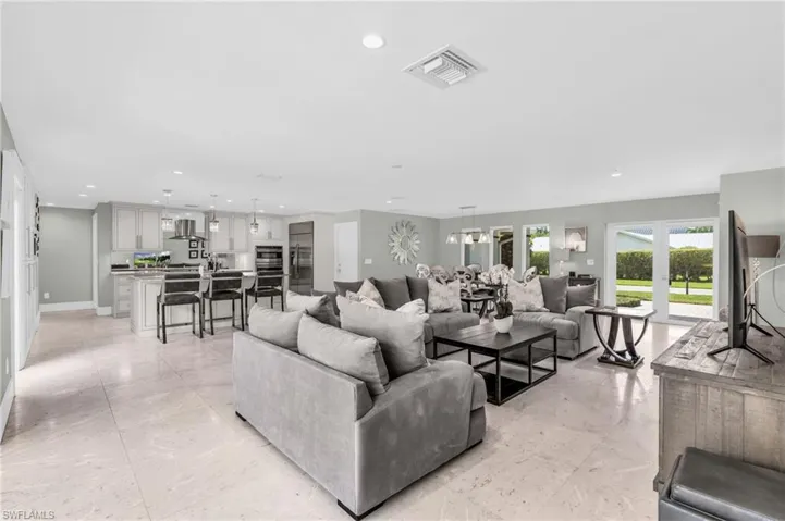 5000  West  BLVD, Naples, FL 34103