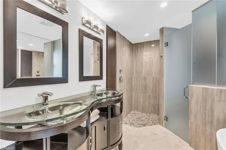 5000  West  BLVD, Naples, FL 34103