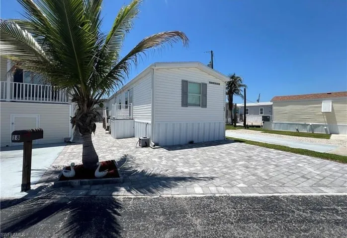 19 Helen Ln, Fort Myers Beach, Florida 33931