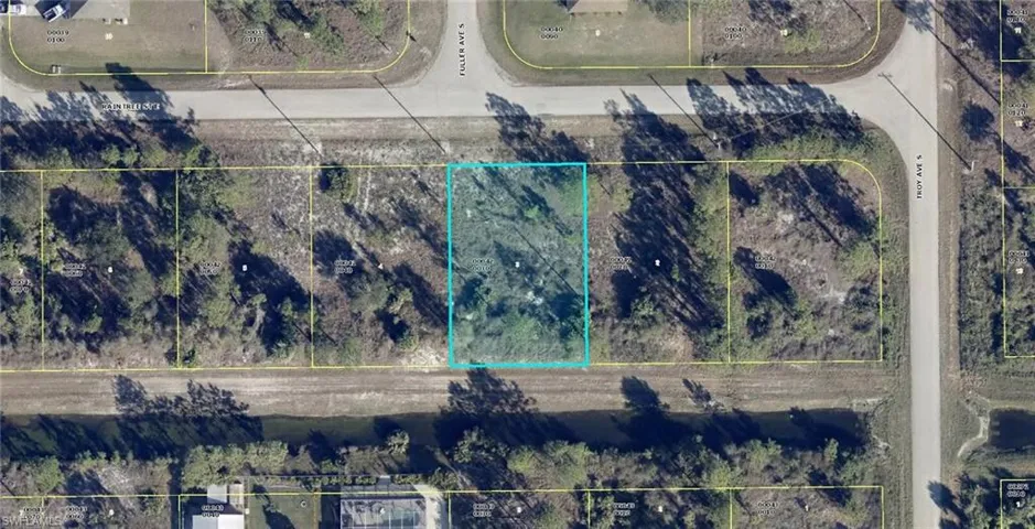 656 Raintree St E, Lehigh Acres Fl 33974