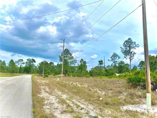 656 Raintree St E, Lehigh Acres Fl 33974