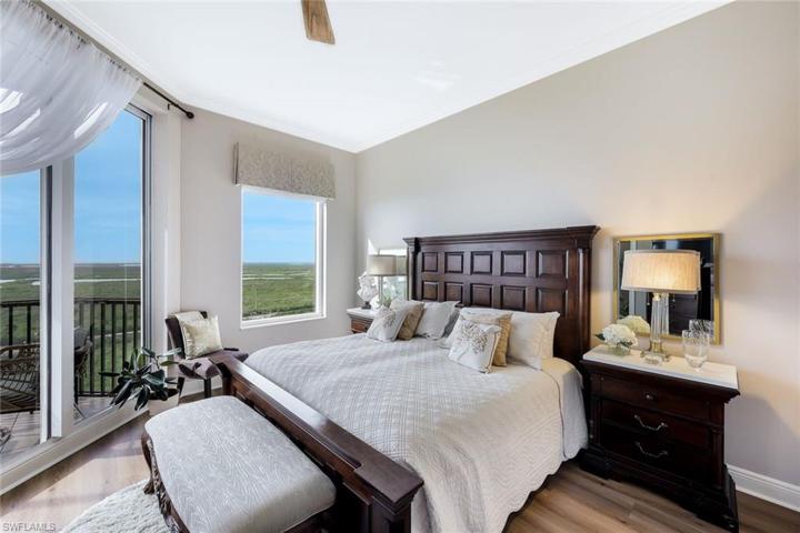 1065 Borghese LN # 2105, NAPLES FL 34114