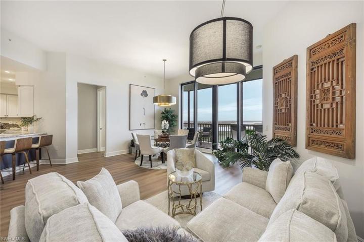 1065 Borghese LN # 2105, NAPLES FL 34114