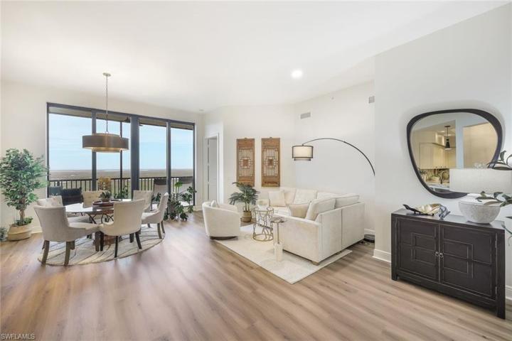 1065 Borghese LN # 2105, NAPLES FL 34114