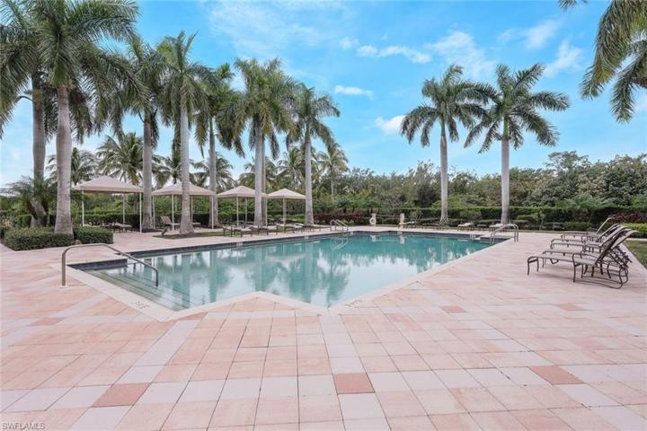 1065 Borghese LN # 2105, NAPLES FL 34114