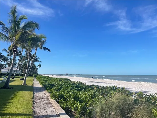 909 10th Ave S, Naples, Florida 34102