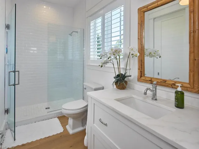 909 10th Ave S, Naples, Florida 34102