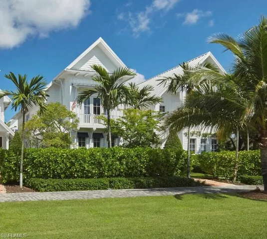 909 10th Ave S, Naples, Florida 34102