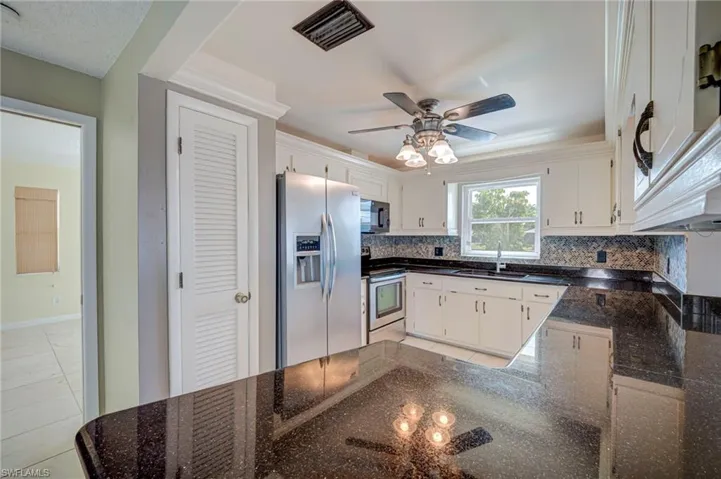 2301 Se 5th Ct, Cape Coral, Florida 33990