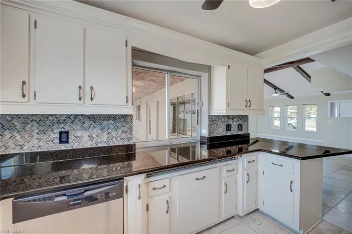 2301 Se 5th Ct, Cape Coral, Florida 33990