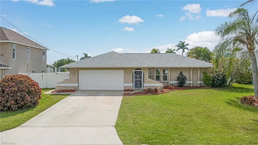 2301 SE 5th  CT, Cape Coral, FL 33990