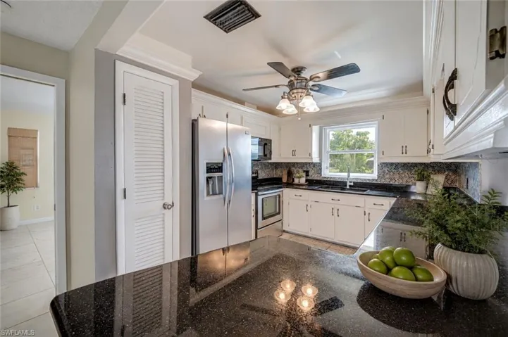 2301 Se 5th Ct, Cape Coral, Florida 33990
