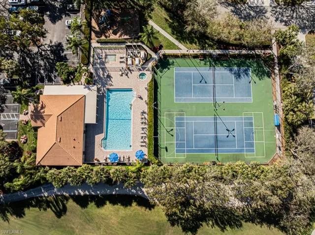 Bird's eye view of a pool area