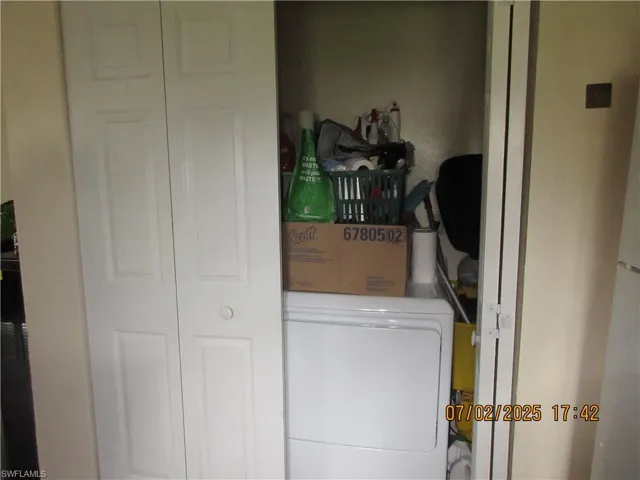 Washroom with washer / dryer