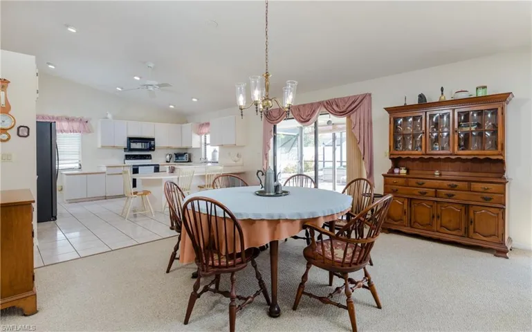 3337 SE 10th  PL, Cape Coral, FL 33904