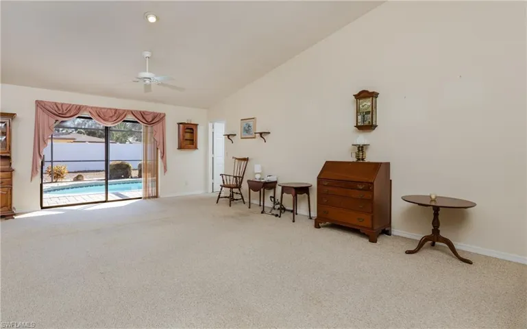 3337 SE 10th  PL, Cape Coral, FL 33904