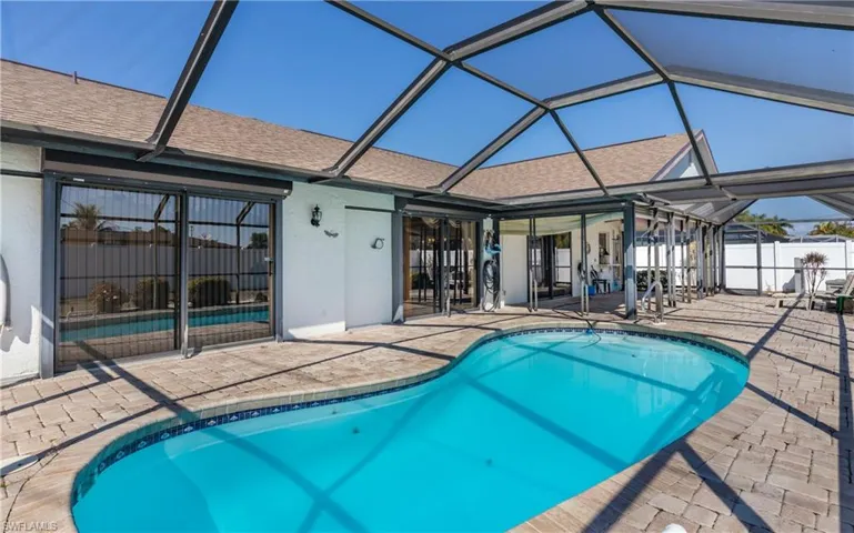 3337 SE 10th  PL, Cape Coral, FL 33904