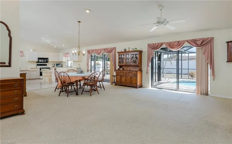 3337 SE 10th  PL, Cape Coral, FL 33904