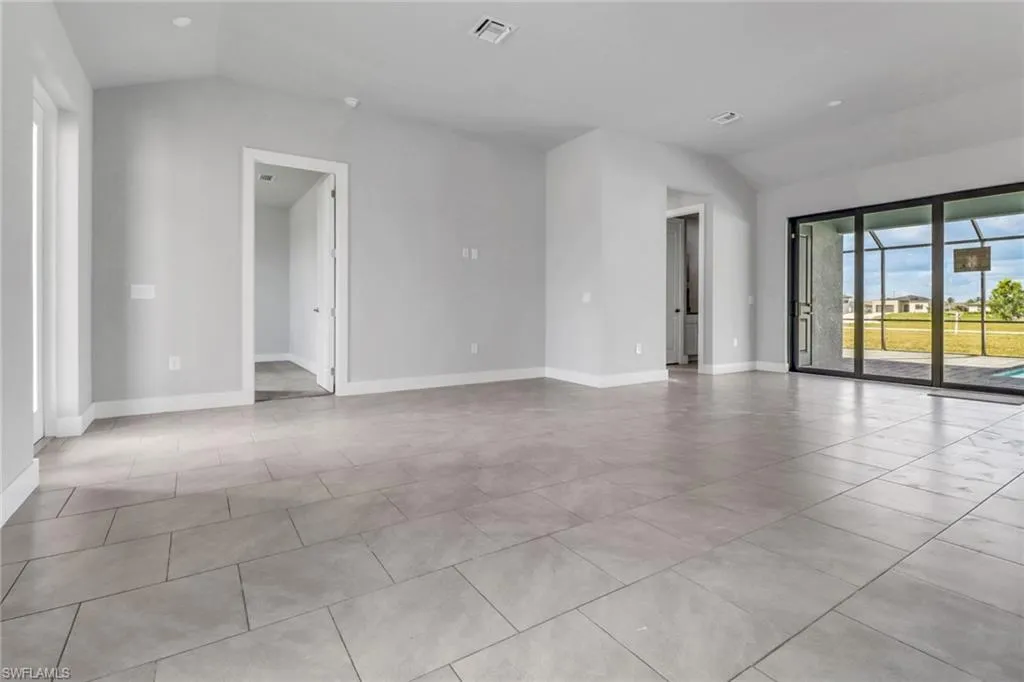 4009 Caloosa Pkwy, Cape Coral, Florida 33993, 4 Bedrooms Bedrooms, ,2 BathroomsBathrooms,Residential,For Sale,Caloosa,225051262