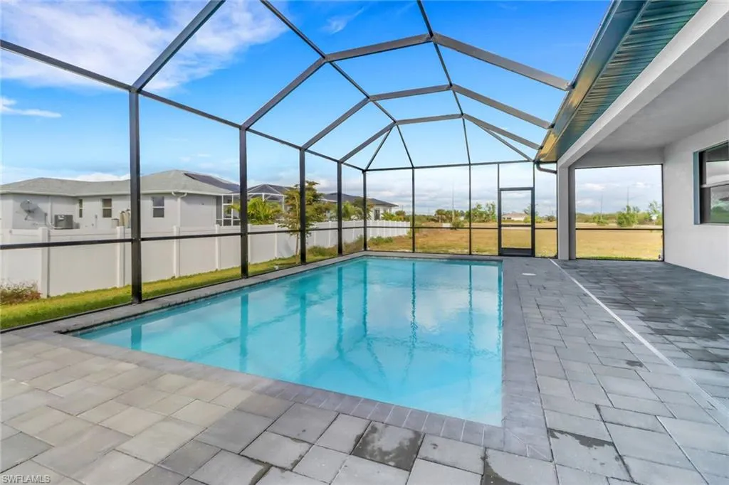 4009 Caloosa Pkwy, Cape Coral, Florida 33993, 4 Bedrooms Bedrooms, ,2 BathroomsBathrooms,Residential,For Sale,Caloosa,225051262