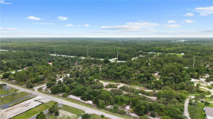 8th St Ne, Naples, Florida 34120