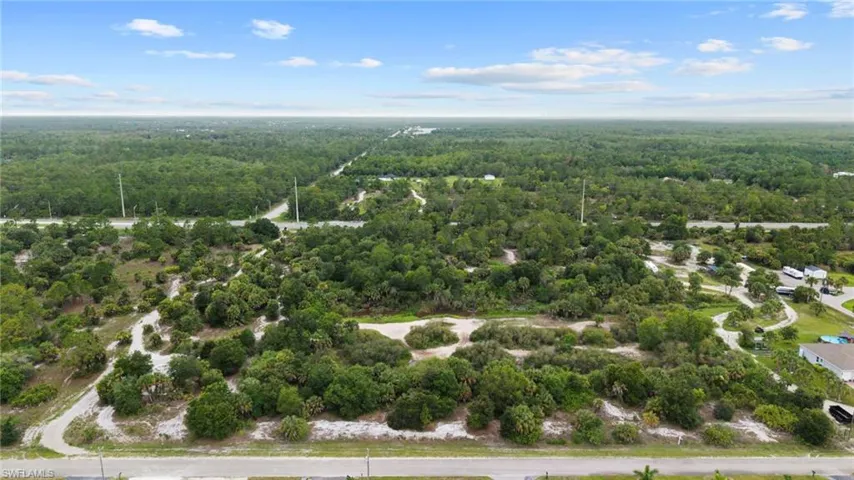 8th St Ne, Naples, Florida 34120