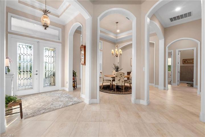 HUGE FOYER