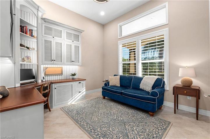 DEN/STUDY...BEAUTIFUL BUILT IN CABINETS