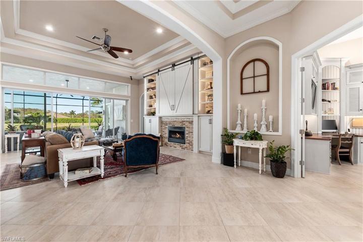 W I D E   OPEN FLOOR PLAN