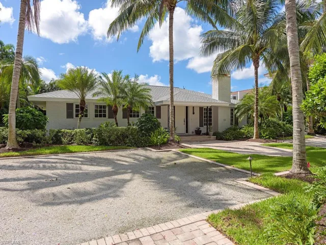 206 1st Ave N, Naples, Florida 34102