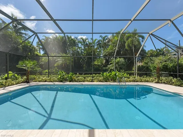 206 1st Ave N, Naples, Florida 34102