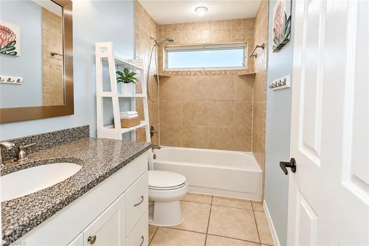 430 Saint Andrews Blvd 6, Naples, Florida 34113