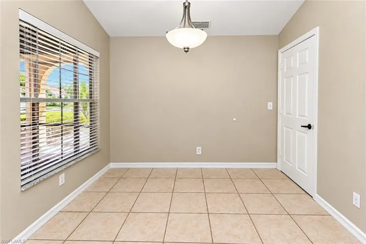 430 Saint Andrews Blvd 6, Naples, Florida 34113