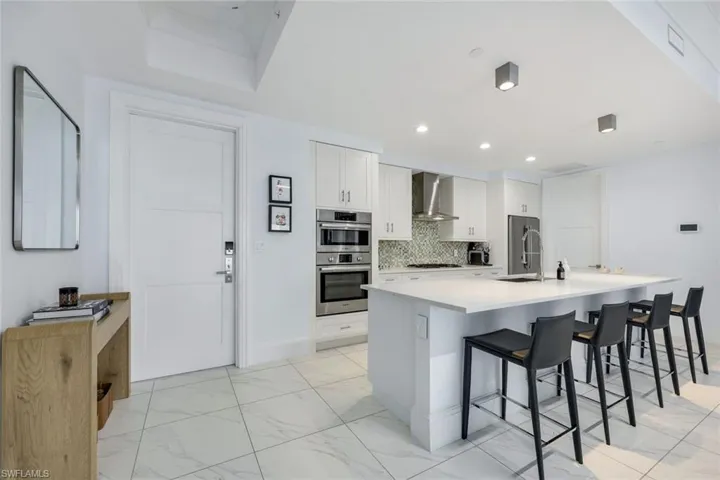 1135 3rd Ave S 303, Naples, Florida 34102