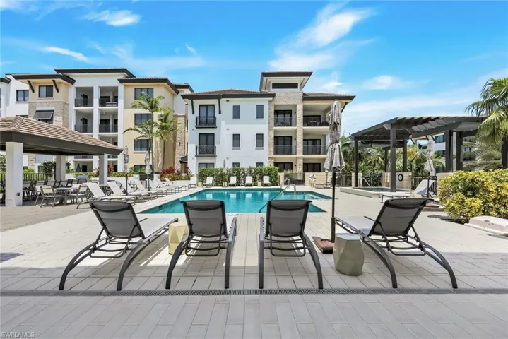 1135 3rd Ave S 303, Naples, Florida 34102