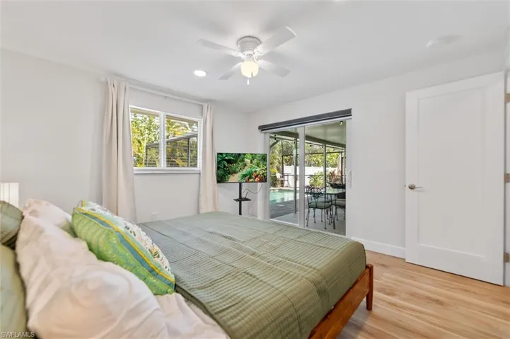 9428 Moonlight Dr, Sanibel, Florida 33957