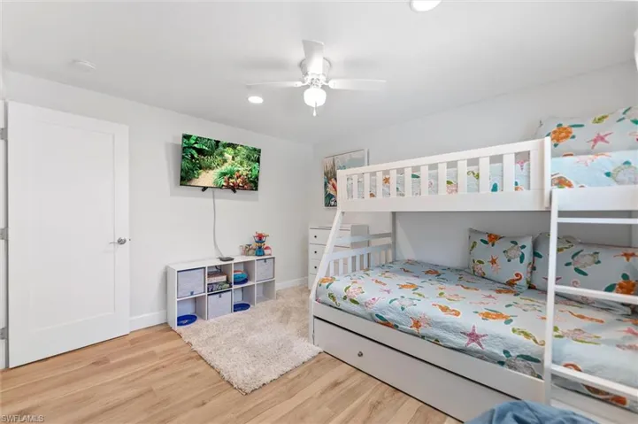 9428 Moonlight Dr, Sanibel, Florida 33957