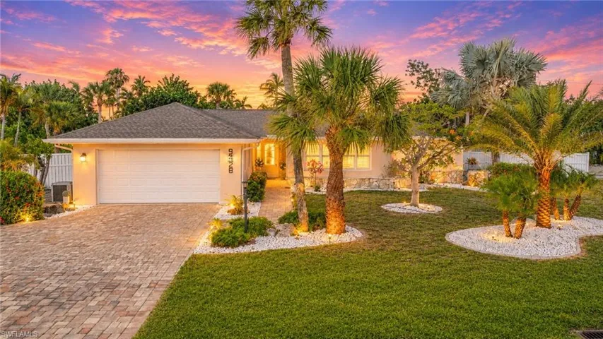 9428 Moonlight Dr, Sanibel, Florida 33957
