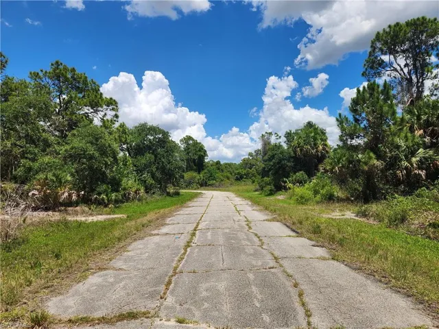 Easterly Street View
