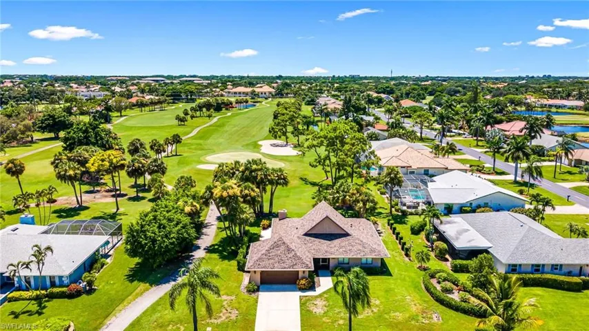Birds eye view of property