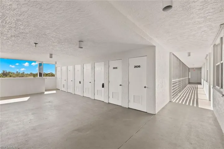 290  Naples Cove  DR, Naples, FL 34110