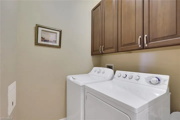 4198 Bay Beach Ln 113, Fort Myers Beach, Florida 33931