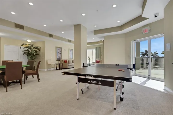 4198 Bay Beach Ln 113, Fort Myers Beach, Florida 33931