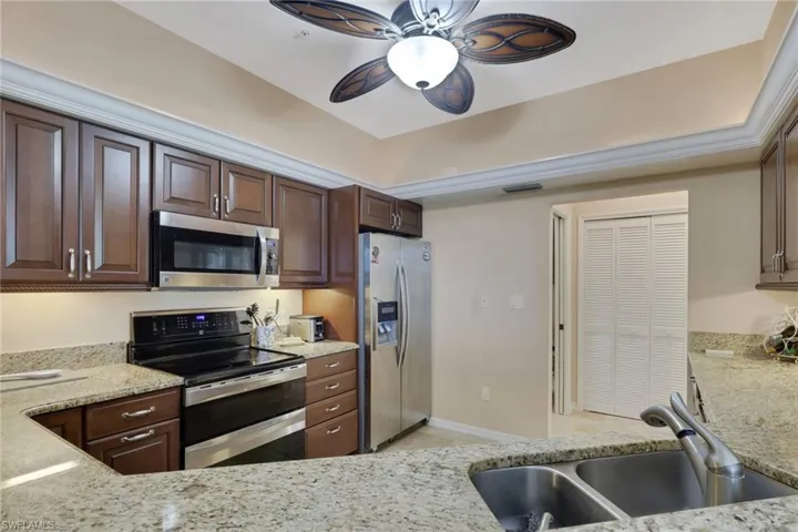 4198 Bay Beach Ln 113, Fort Myers Beach, Florida 33931