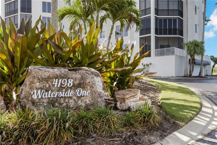 4198 Bay Beach Ln 113, Fort Myers Beach, Florida 33931