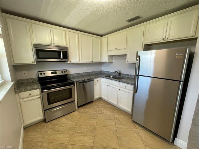 3325 Airport RD N # T6, NAPLES FL 34105