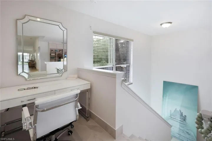 881 Gulf Pavilion Dr 201, Naples, Florida 34108